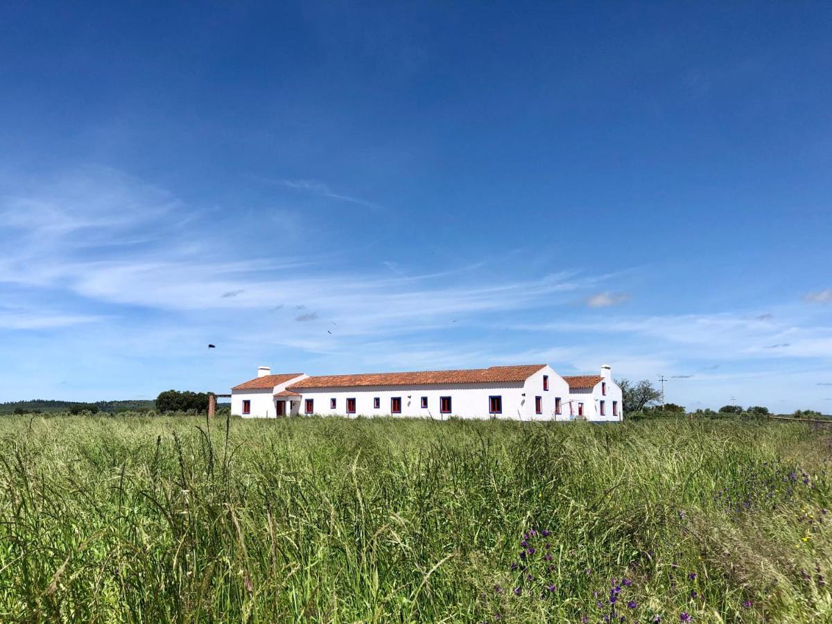 Herdade Da Burquilheira Guest House Alcacovas Exterior photo